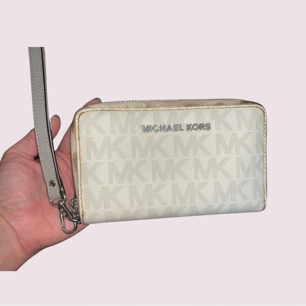 Michael KORS wallet, used
